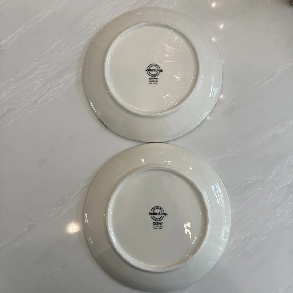 Set of 2 Southern Living Holiday Classic Santa Salad Plates NIB